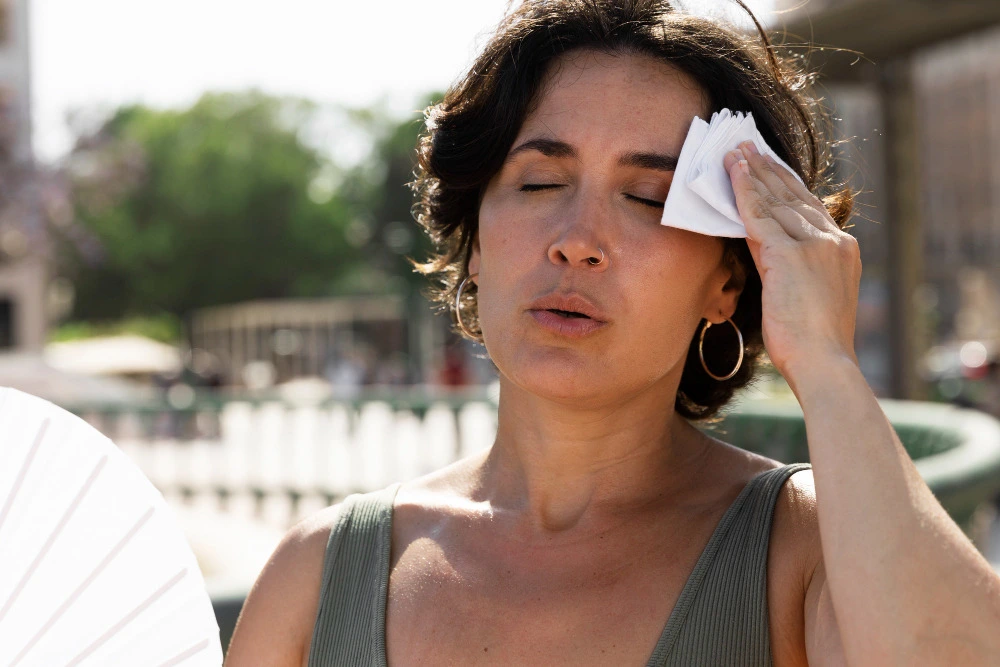 Heat stroke is a medical emergency requiring hospital admission